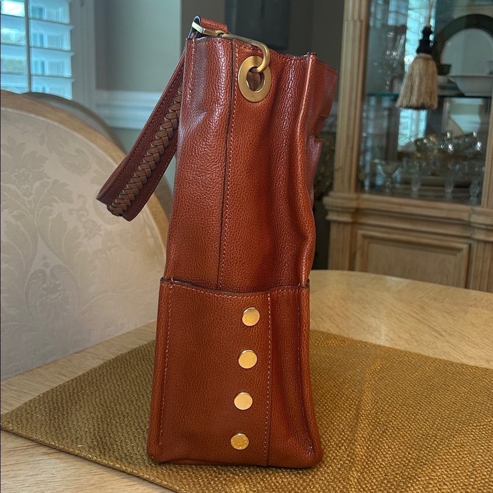 HAMMITT Davis Medium Shoulder Bag - Picture 5 of 13